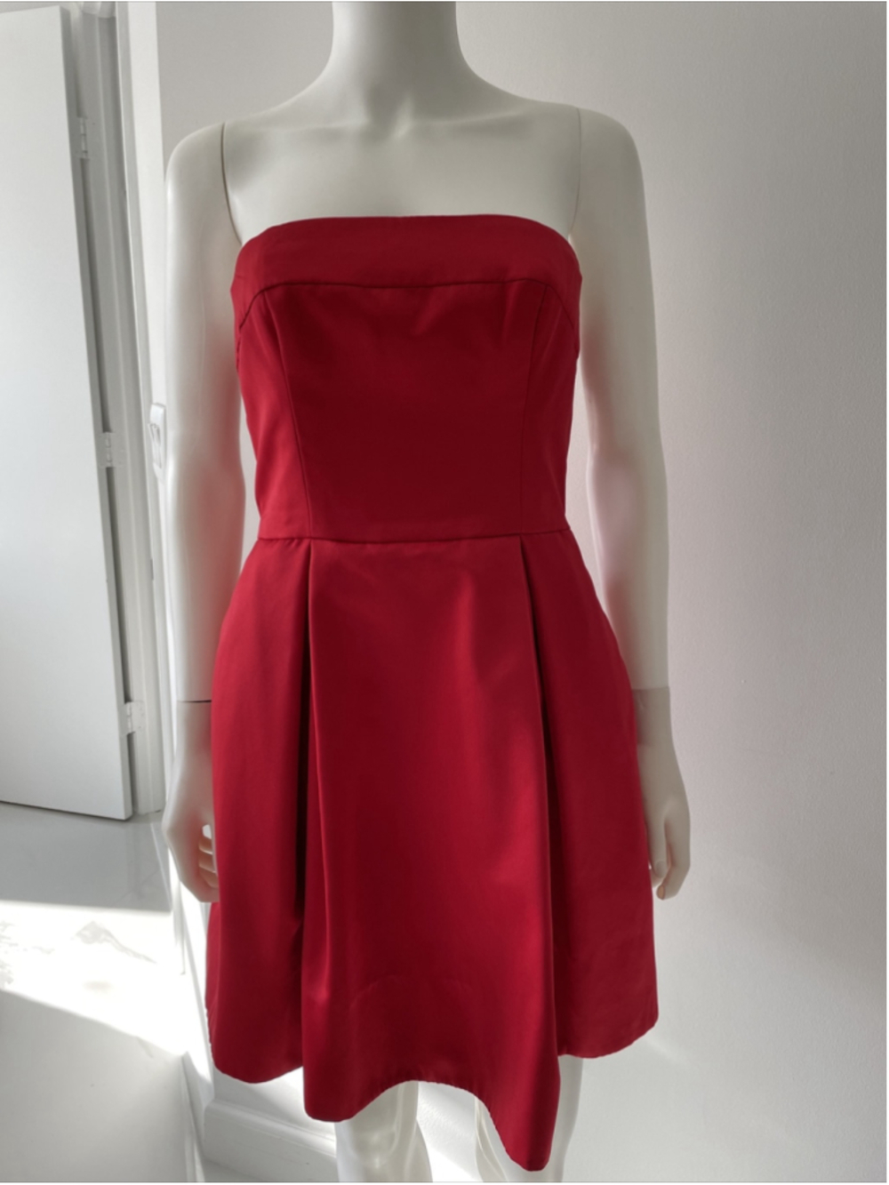 jill stuart dress 4 red, bow on back